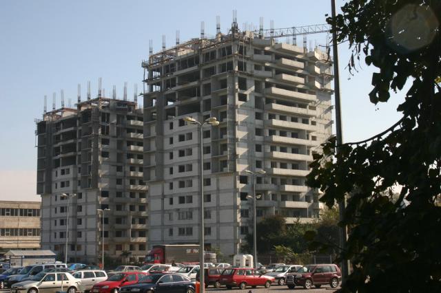 Cumpărătorii de apartamente în blocurile Beyler au rămas pe drumuri