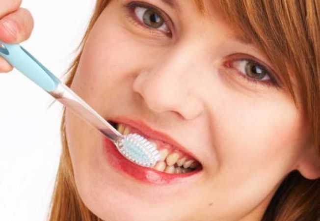 Gălățenii primesc gratuit periuțe de dinți noi, în schimbul celor uzate