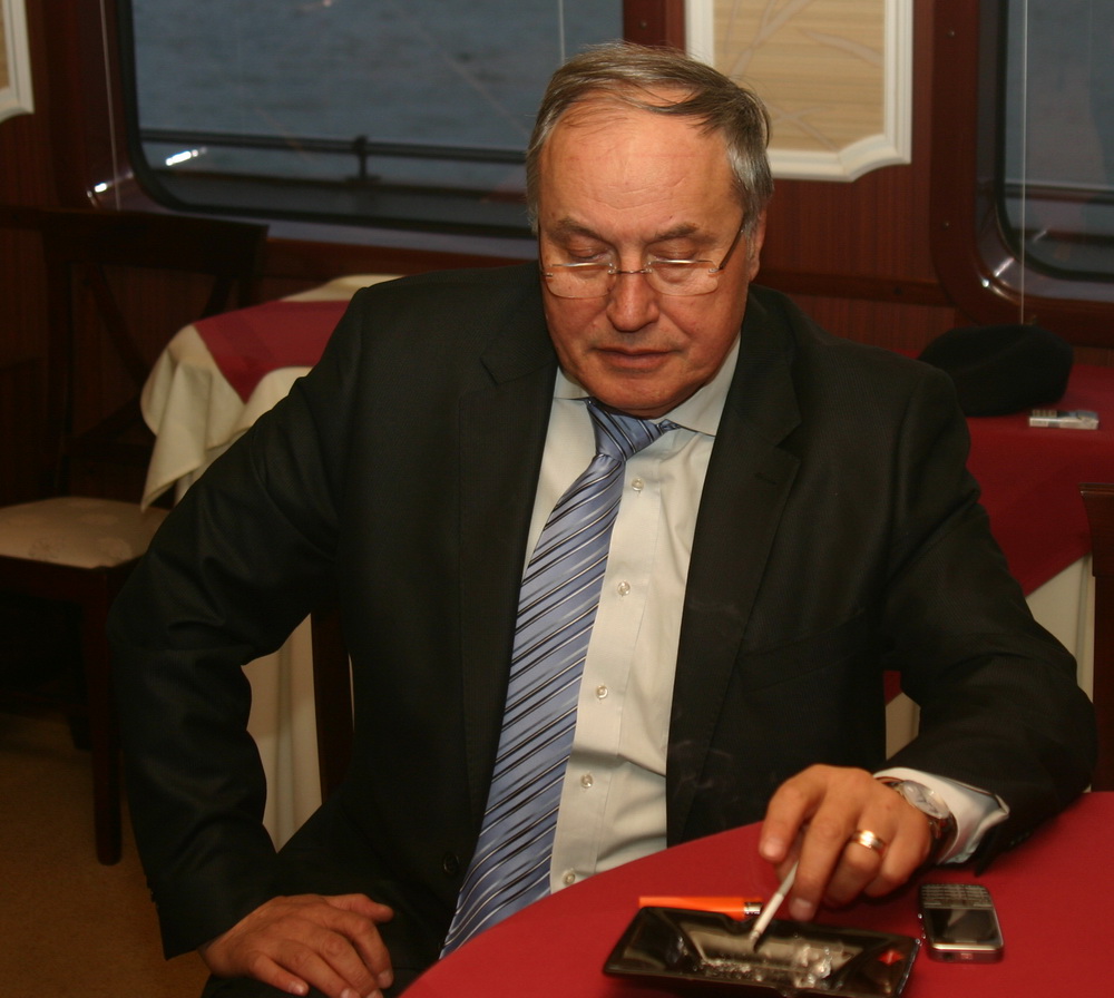 ”Mintea” deputatului liberal Mircea Toader ia o mie de euro lunar de la stăpâna Dunării TTS SA