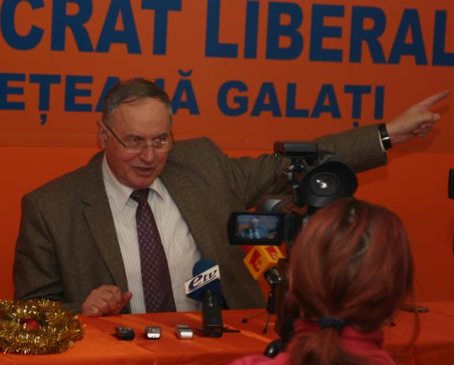 Deputatul PDL Mircea Toader îi face gestionari pe revoluționarii gălățeni