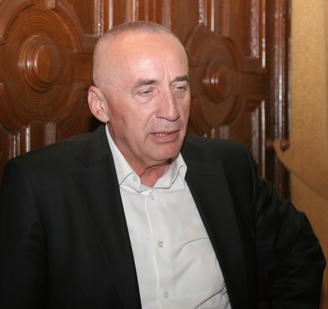 Acţionariatul clubului de fotbal „Oţelul” pregăteşte demiterea lui Marius Stan