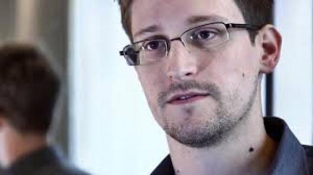 150 de organizații de drepturile omului din toată lumea i-au cerut azi președintelui Obama să retragă acuzațiile împotriva lui Snowden  