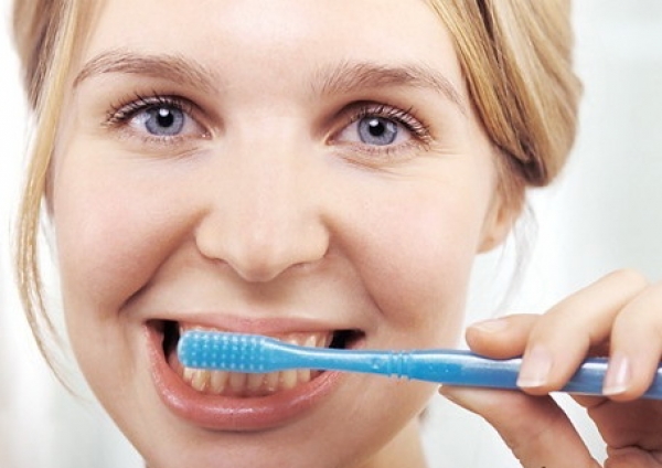 Gălățenii primesc gratuit periuțe de dinți noi în schimbul celor uzate